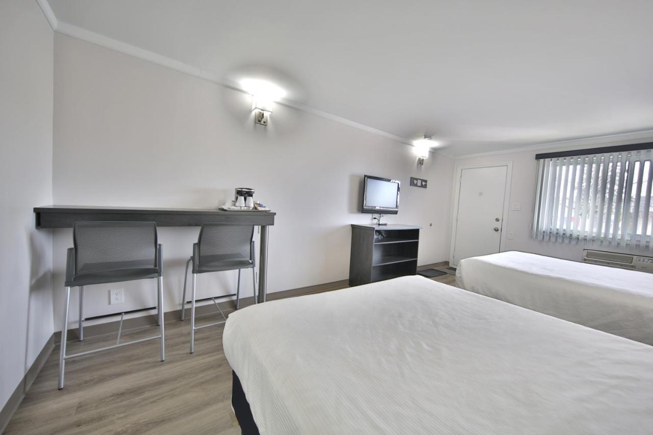 Motel Newstar Laval Exterior foto