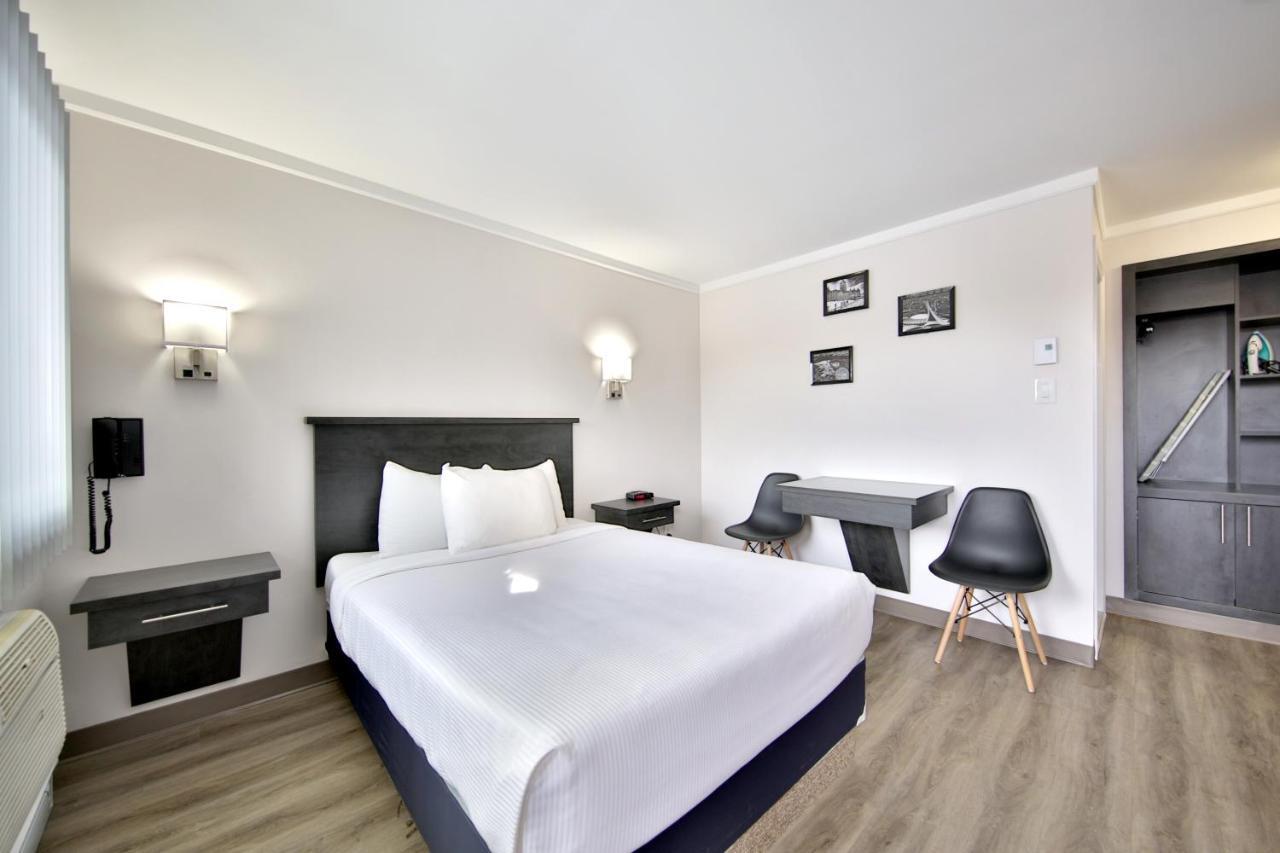 Motel Newstar Laval Exterior foto
